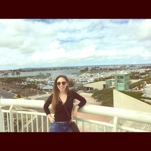 Meet your Posher, Emily